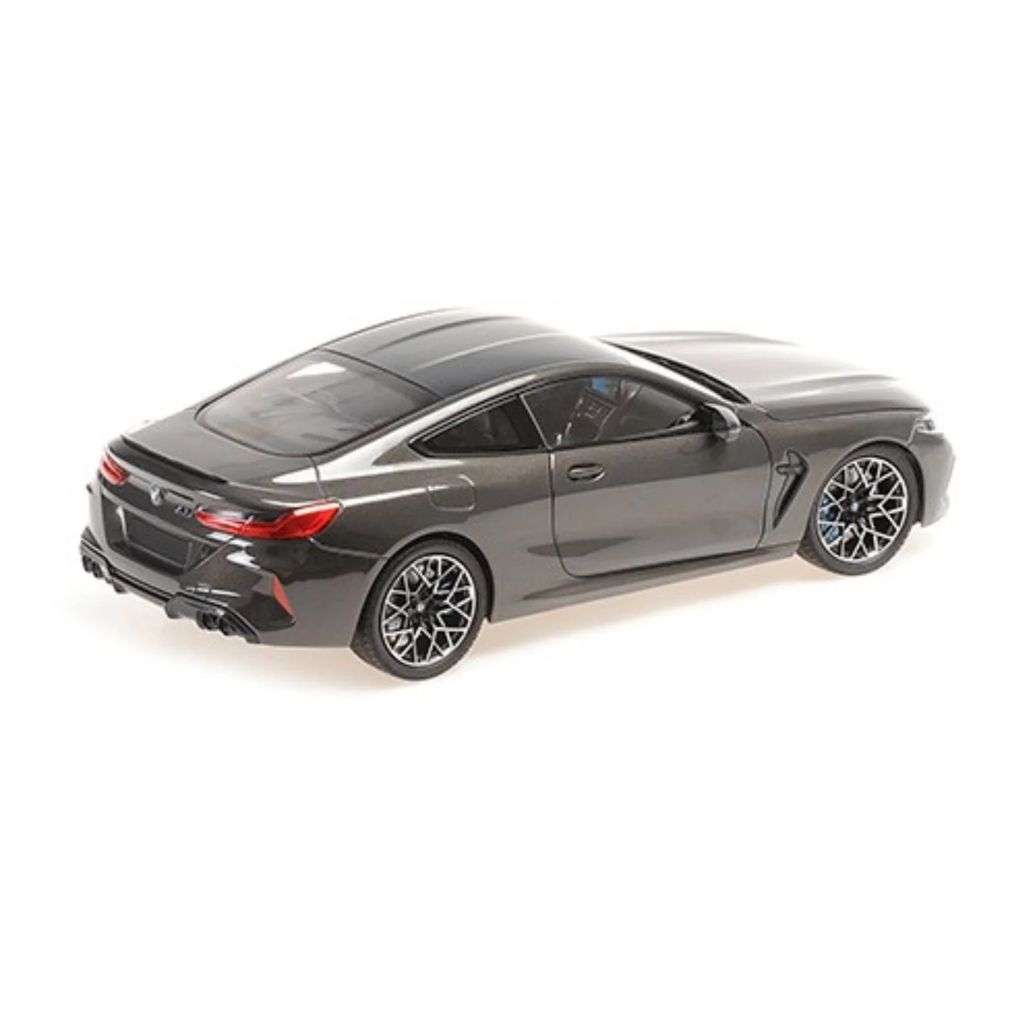 BMW M8 COUPE - GREY METALLIC - 2020 - 1:18 Scale Diecast Model Car - Image 2