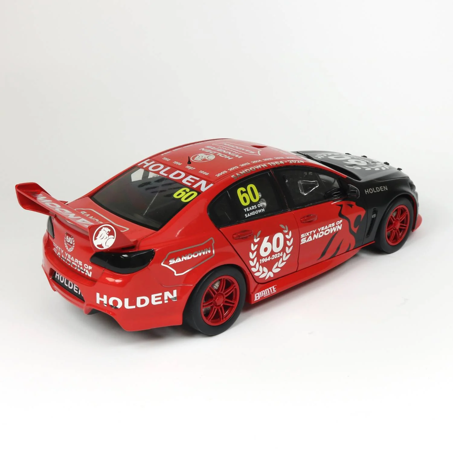HOLDEN COMMODORE VF SUPERCAR - 60 YEARS OF SANDOWN - SPECIAL LIMITED ANNIVERSARY EDITION 2024 - 1:18 Scale Diecast Model Car - Image 8