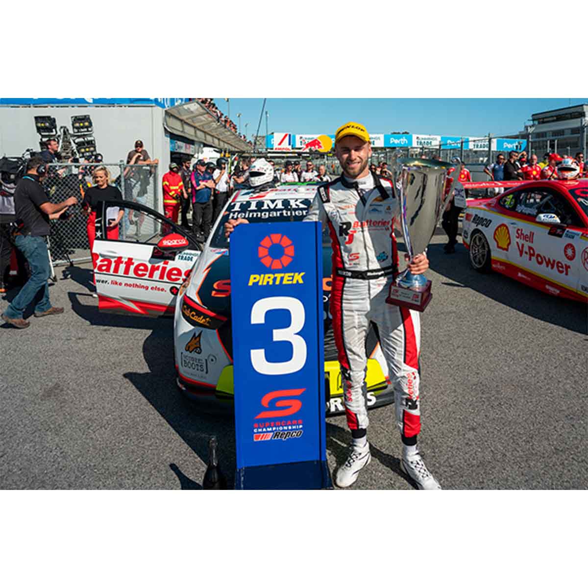 HOLDEN ZB COMMODORE - BJR - ANDRE HEIMGARTNER #8 R&J Batteries/Scandia - 2022 Bunnings Trade Perth Supernight Race 11 3RD PLACE - 1:18 Scale Diecast Model Car - Image 7