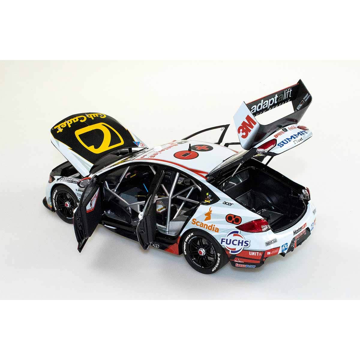 HOLDEN ZB COMMODORE - BJR - HEIMGARTNER/WOOD #8 - R&J Batteries - 2022 Bathurst 1000 - 1:18 Scale Diecast Model Car - Image 6