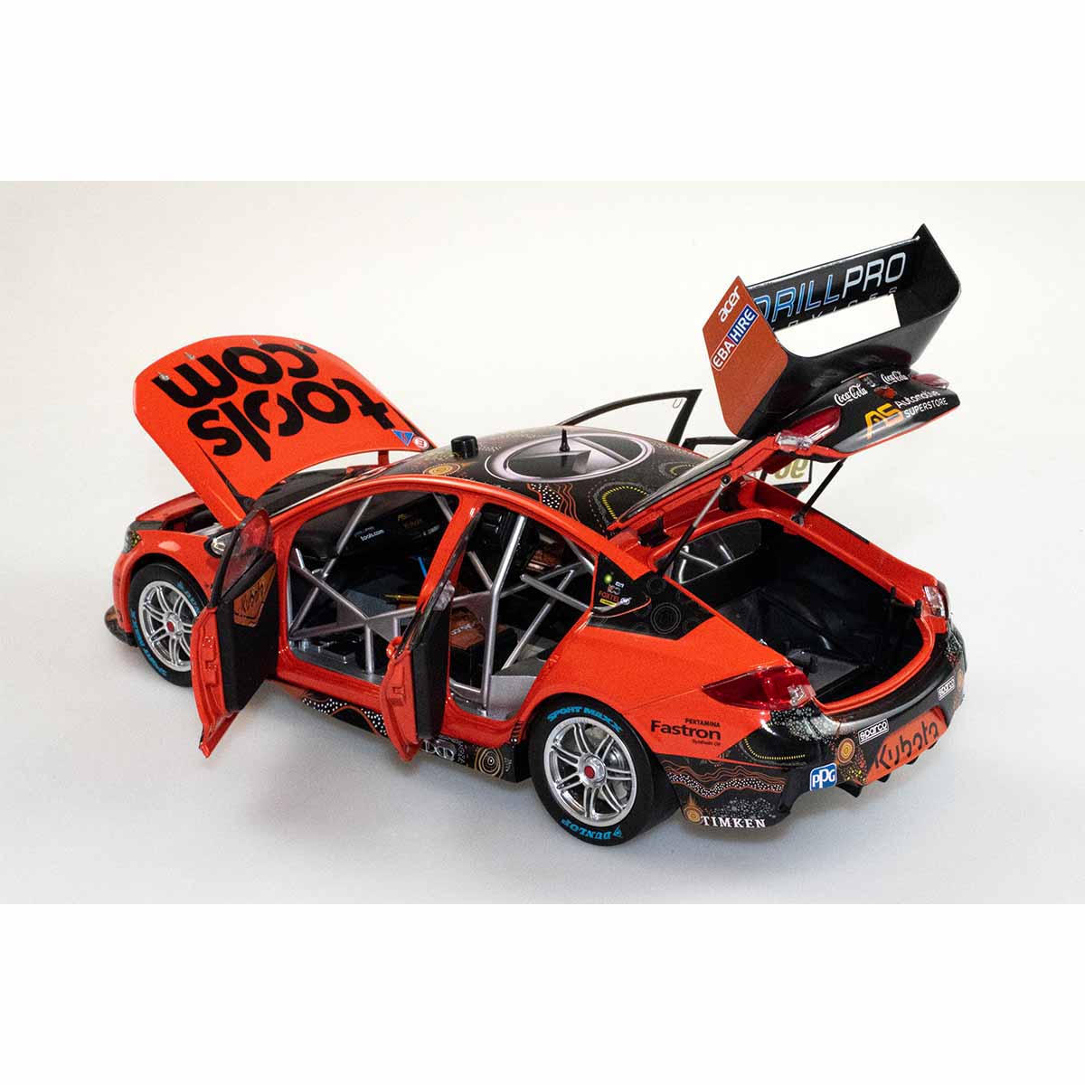 HOLDEN ZB COMMODORE - BJR - JONES #96 Kubota - 2022 Merlin Darwin Triple Crown - Race 17 - 1:18 Scale Diecast Model Car - Image 6