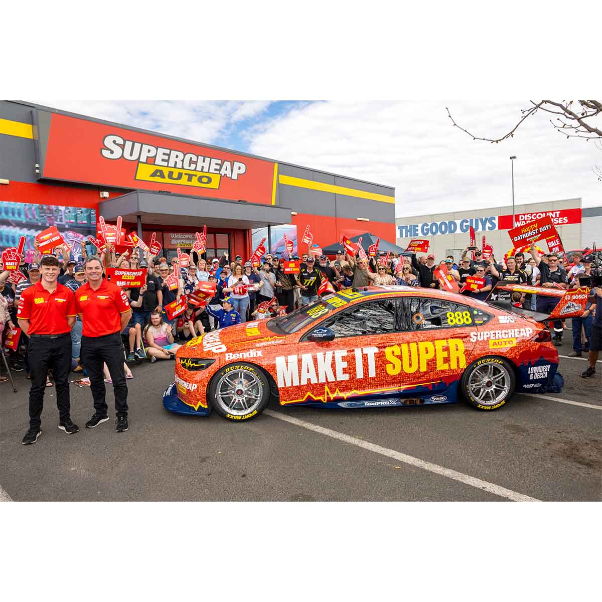 HOLDEN ZB COMMODORE - TRIPLE EIGHT RACE ENGINEERING - SUPERCHEAP AUTO RACING - LOWNDES/FRASER #888 - 2022 Bathurst 1000 - 1:43 Scale Diecast Model Car - Image 6