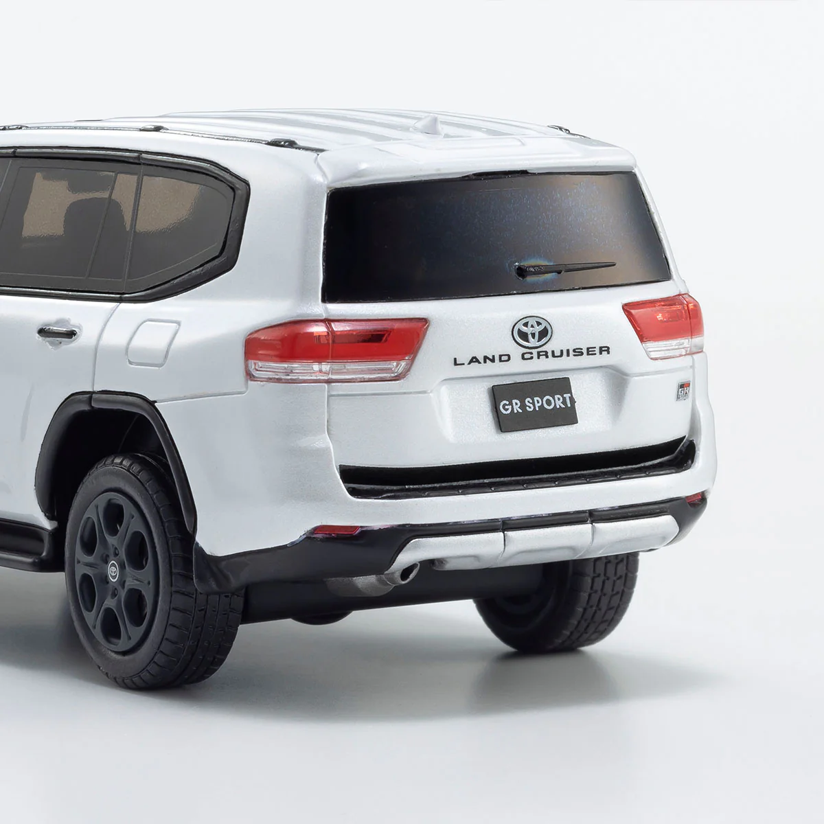 Toyota Land Cruiser GR SPORT (White) - 1:43 Scale Resin Model Car - Image 6
